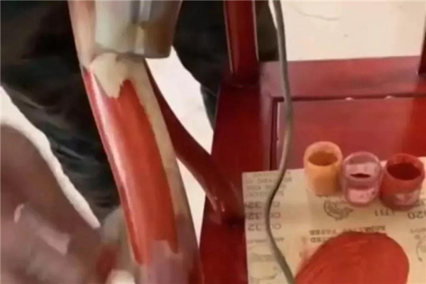 抖音爆火的泡面修复红木家具